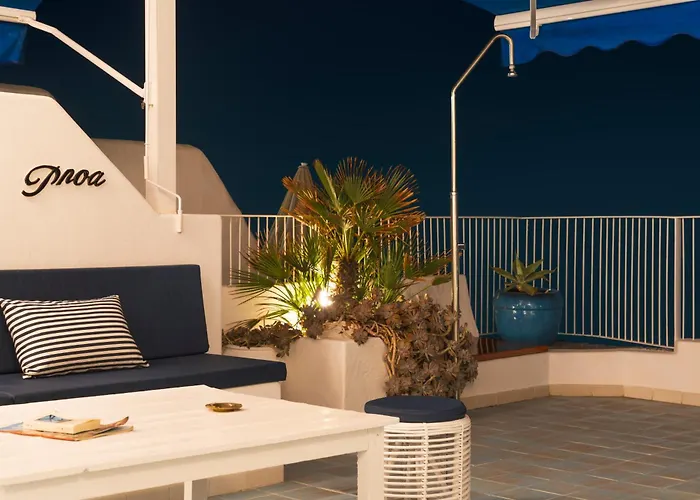Luxury Sea Front Caleton 40